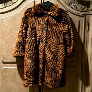 LIKE NEW GIRLS CORKYS BOUTIQUE BRAND FAUX FUR COAT WITH MATCHING HAT IN SIZE 7